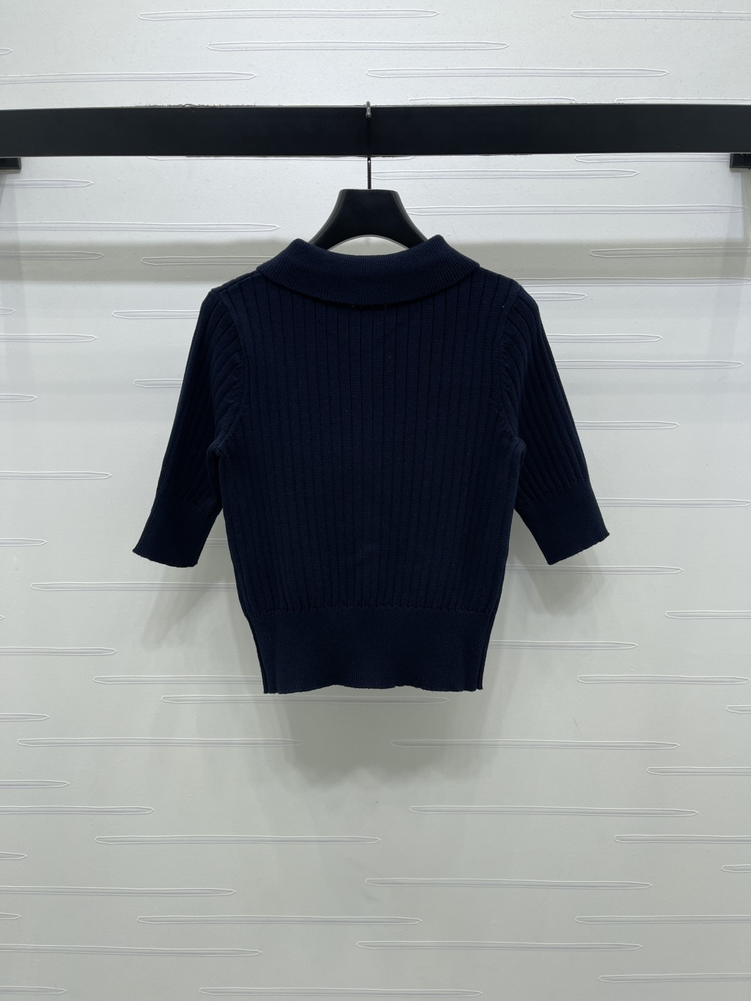 Women's short sleeves